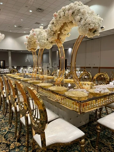 Elegant floral table setting at Bridgewater